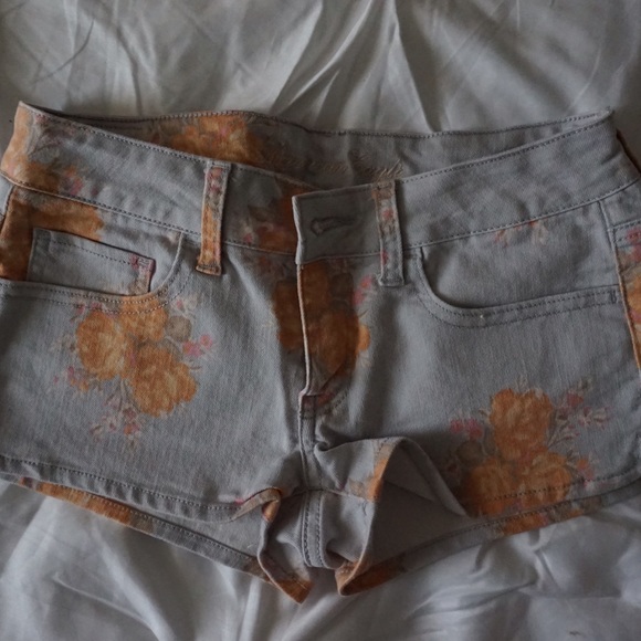 American Eagle Floral Denim "Shortie"