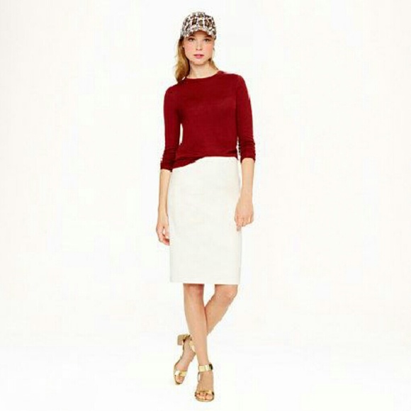 Women's flattering j.crew white pencil skirt, knee