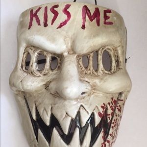 The purge 3 kiss me mask Halloween