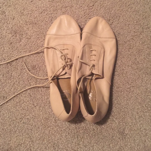 Nude Gianni bini flats. Size 6