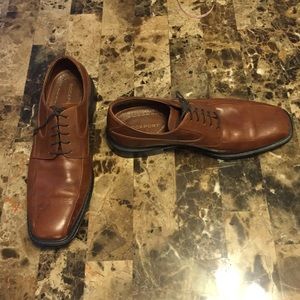 Men's dress shoes
