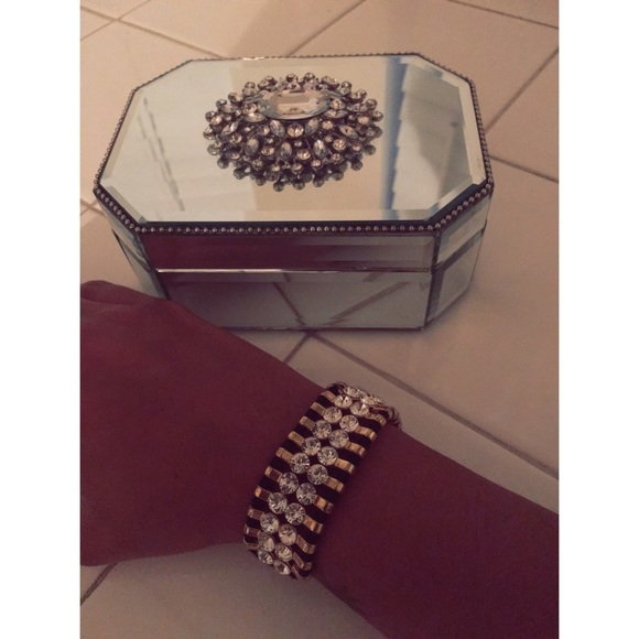 Fancy Drawstring Bracelet - Picture 2 of 3