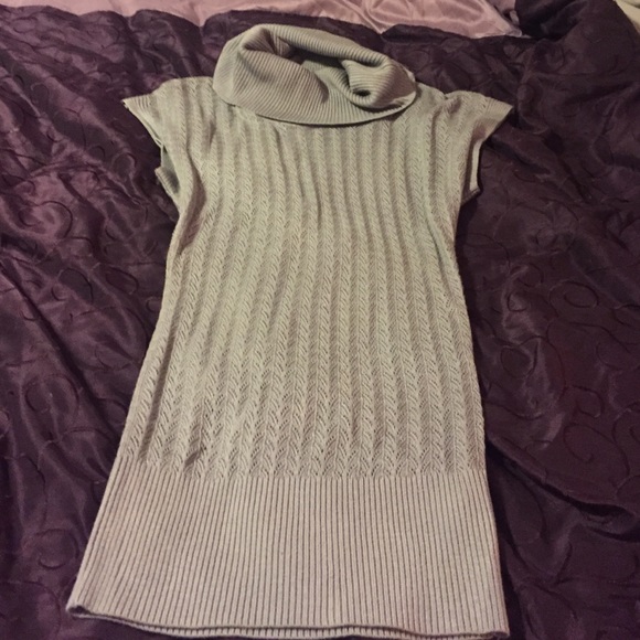 Gray sweater! Great with leggings or skinny jeans!