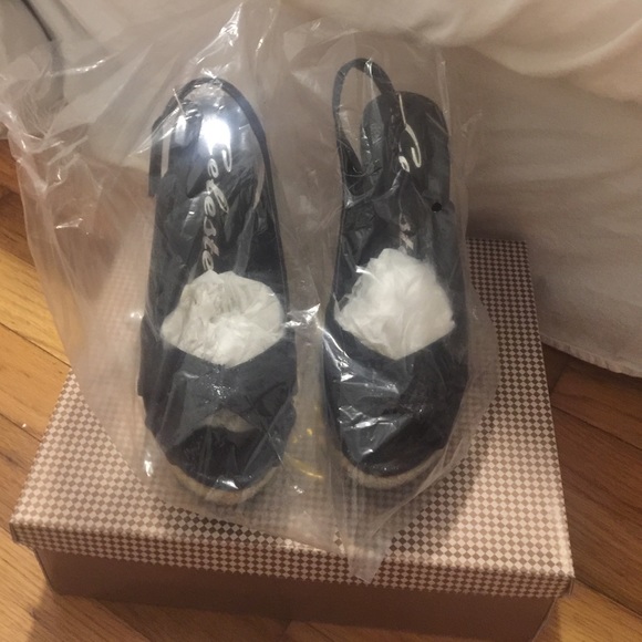 Black platforms with rhinestone heels - Picture 4 of 4