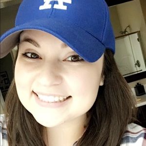 Meet your Posher, Lauren