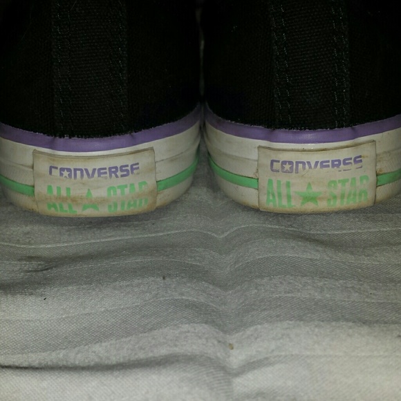 Converse - Picture 2 of 4