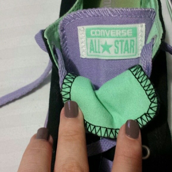 Converse - Picture 3 of 4