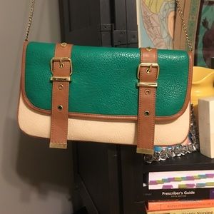 GREEN CREME AND TAN STEVE MADDEN SATCHEL
