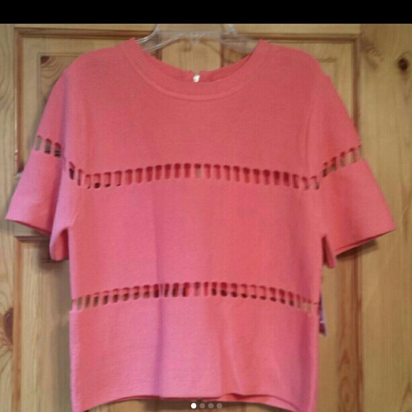 Donated 2021 cut zipper back top small - Picture 8 of 9