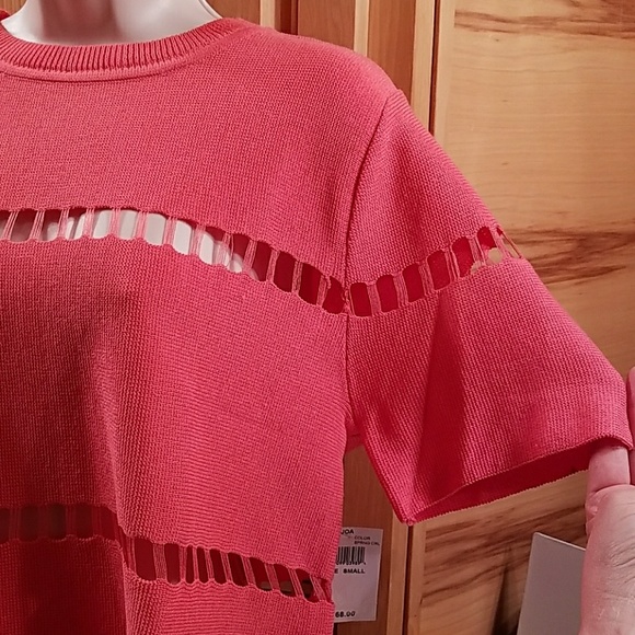 Donated 2021 cut zipper back top small - Picture 4 of 9