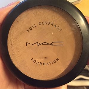 Full Coverage MAC Foundation