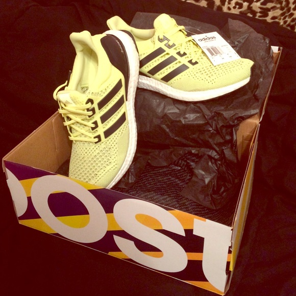 NWT&B Adidas Ultra Boost Frozen Yellow