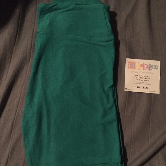 New lularoe leggings NWT!!! Size os