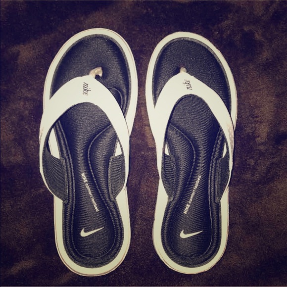NIKE Comfort Footbed flip flops