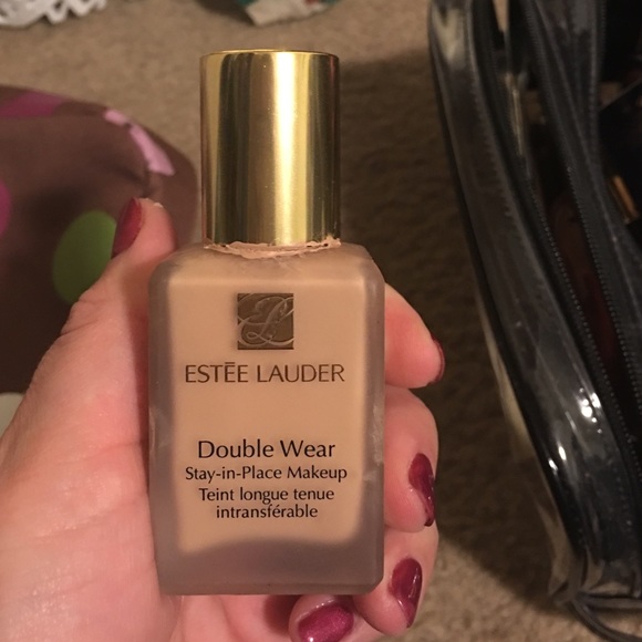 Estée Lauder Double Wear Stay-in-Place Makeup