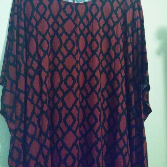 Burgundy/Black top - Picture 3 of 8