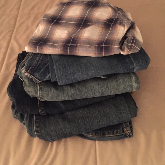 4 jeans and shirt