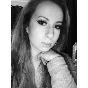 Meet your Posher, Paulina