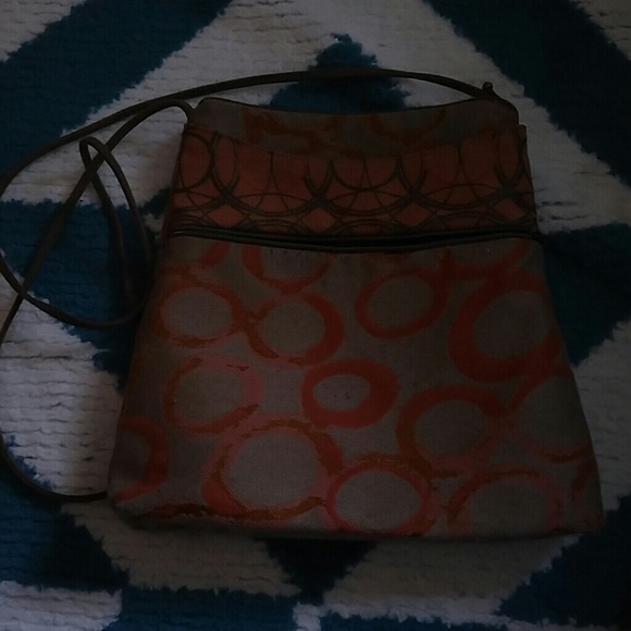 Multi print cross body purse. - Picture 1 of 3