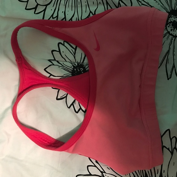 NIKE reversible Sports Bra - Picture 2 of 2