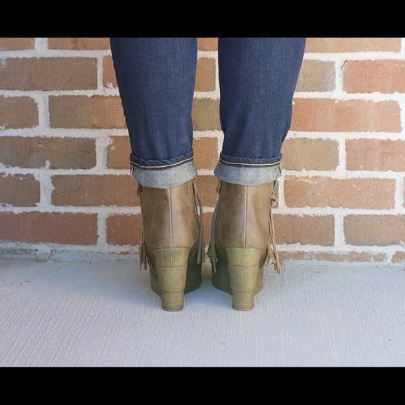 Sbicca Zepp fringe booties - LAST ONE! - Picture 3 of 3