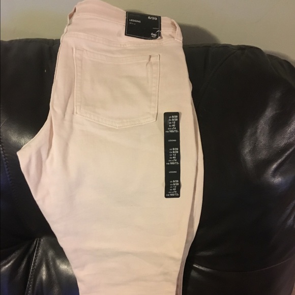 Beautiful baby pink Gap Legging Jeans size new