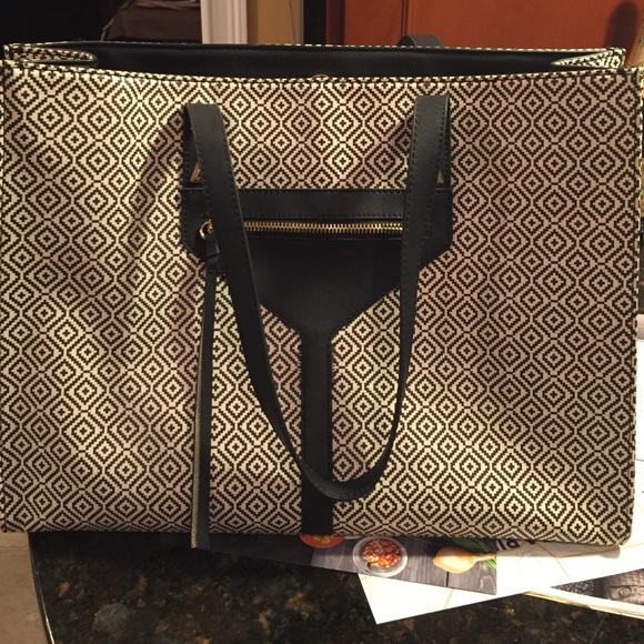 Stella & Dot City Tote