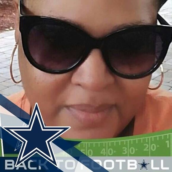 Meet your Posher, Angela