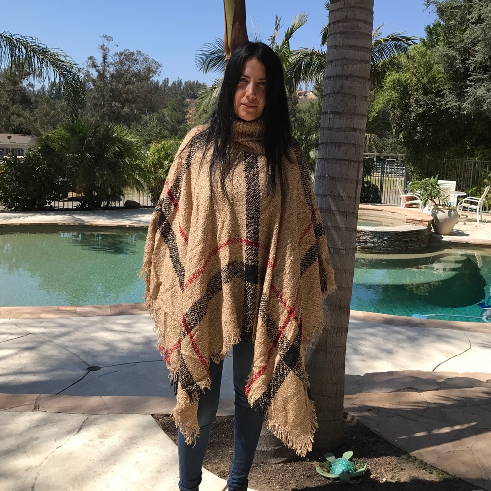 πHPπFringed Camel Turtleneck Poncho - Picture 7 of 7