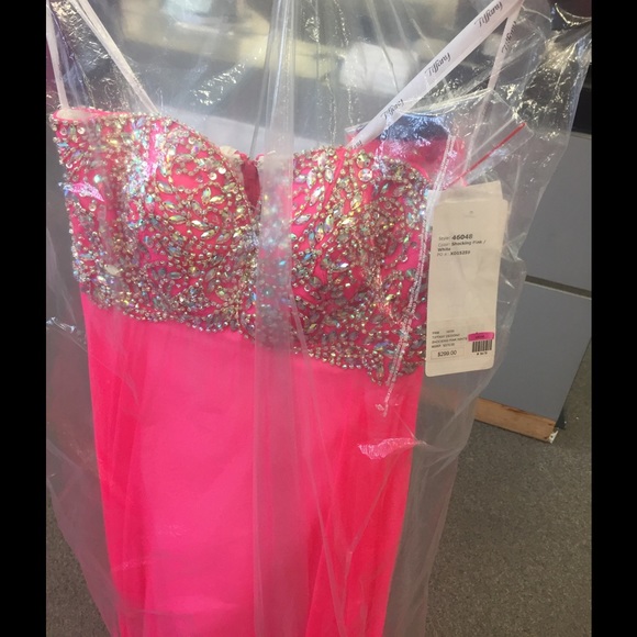 Tiffany Designs Prom/Formal Dress - Picture 3 of 4