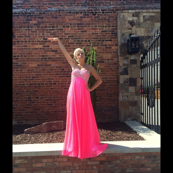 Tiffany Designs Prom/Formal Dress - Picture 4 of 4