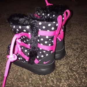 Nike Winter show boots