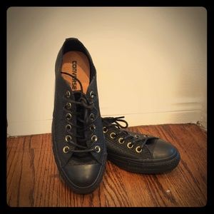 🆕  perforated leather chuck Taylor converse