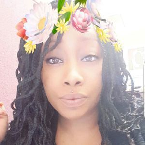 Meet your Posher, Alicia