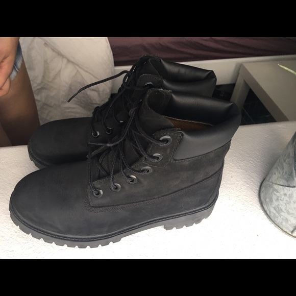 Black timberlands - Picture 3 of 4