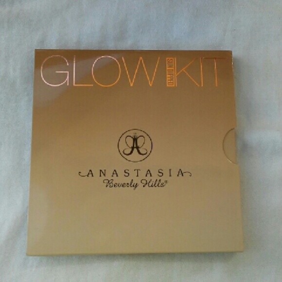 Sun Dipped Glow Kit from Anastasia Beverly Hills — Cocoa  Anastasia Sun Dipped Glow Kit