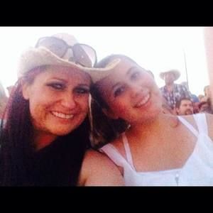 Meet your Posher, Andrea