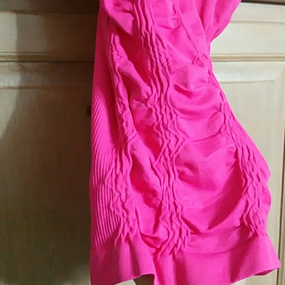 Tank Top (OSFM) NEW WITH TAGS. - Picture 3 of 3