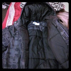 Columbia boy's XL (18-20) winter coat. Grey pixels