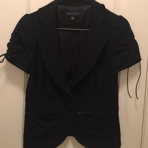 Short sleeved blazer