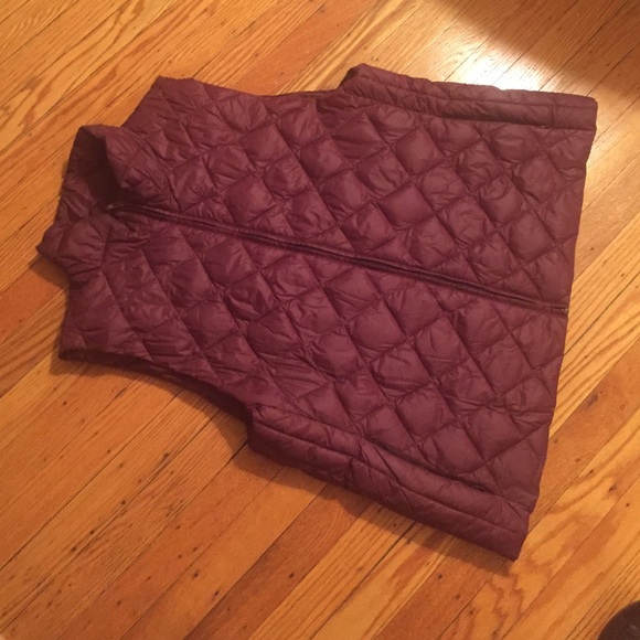 Ann Taylor Loft Maroon quilted vest