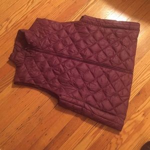 Ann Taylor Loft Maroon quilted vest