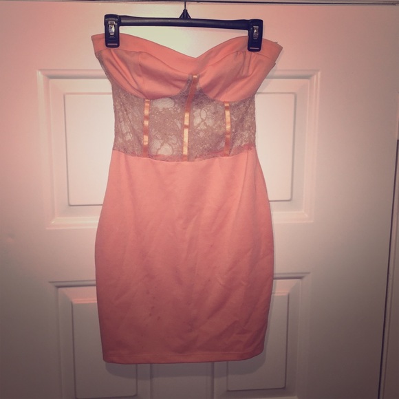 Cocktail dress with lace detail