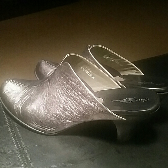 Pewter Mules
