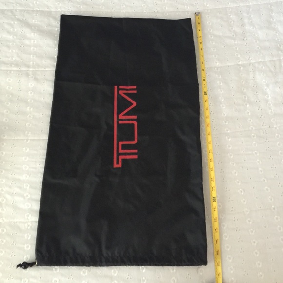 tumi laundry bag