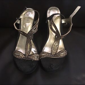 Carlos Wedges