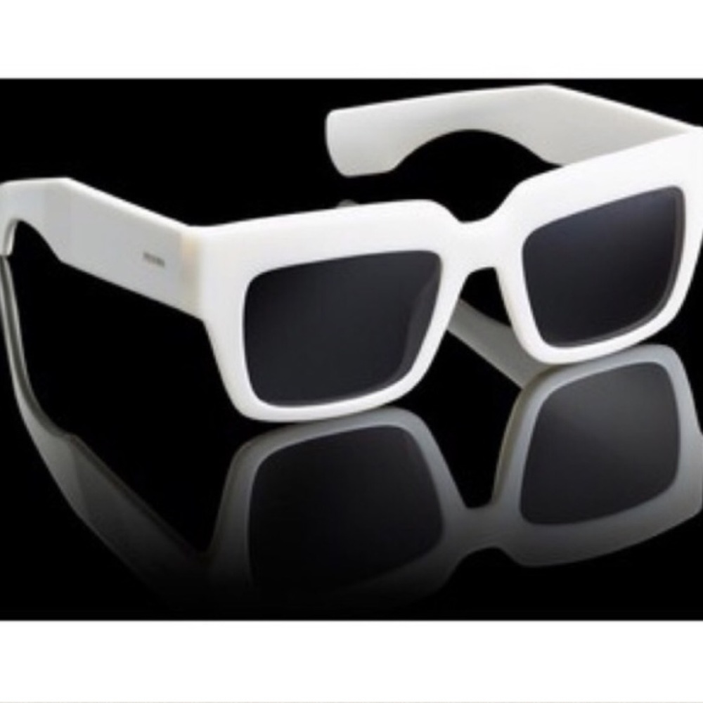 Rare Prada Poeme Sunglass Set