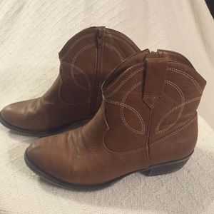 Ankle cowgirl boots