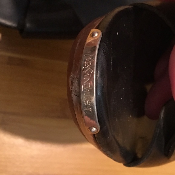 YVES SAINT LAURENT Leather Sandals. Kitten Heel- 8 - Picture 2 of 4