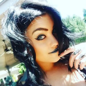 Meet your Posher, Ash